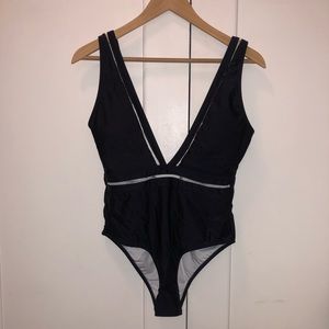 Cupshe one piece bathing suit